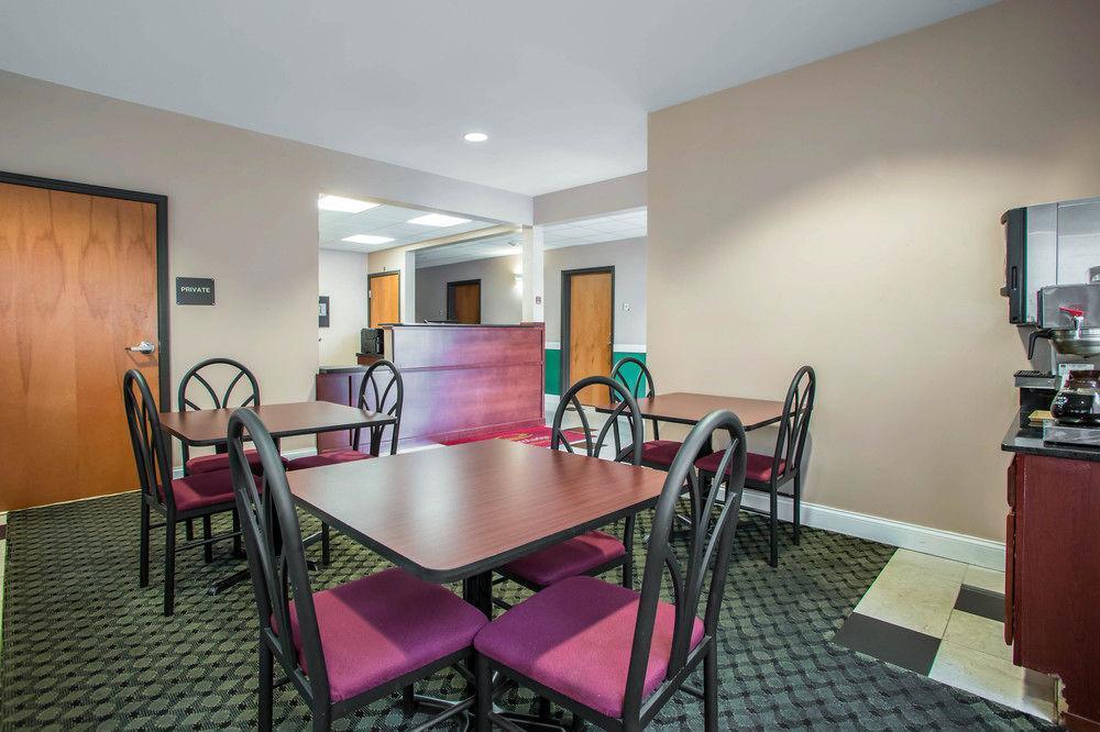 Econo Lodge Harrisburg - Southwest Of Hershey Area Eksteriør billede